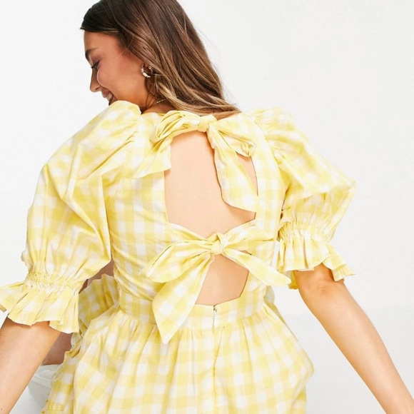 ASOS NEW LOOK | Tie Back Shirred Smocked Dress in Yellow Gingham. - Picture 4 of 5
